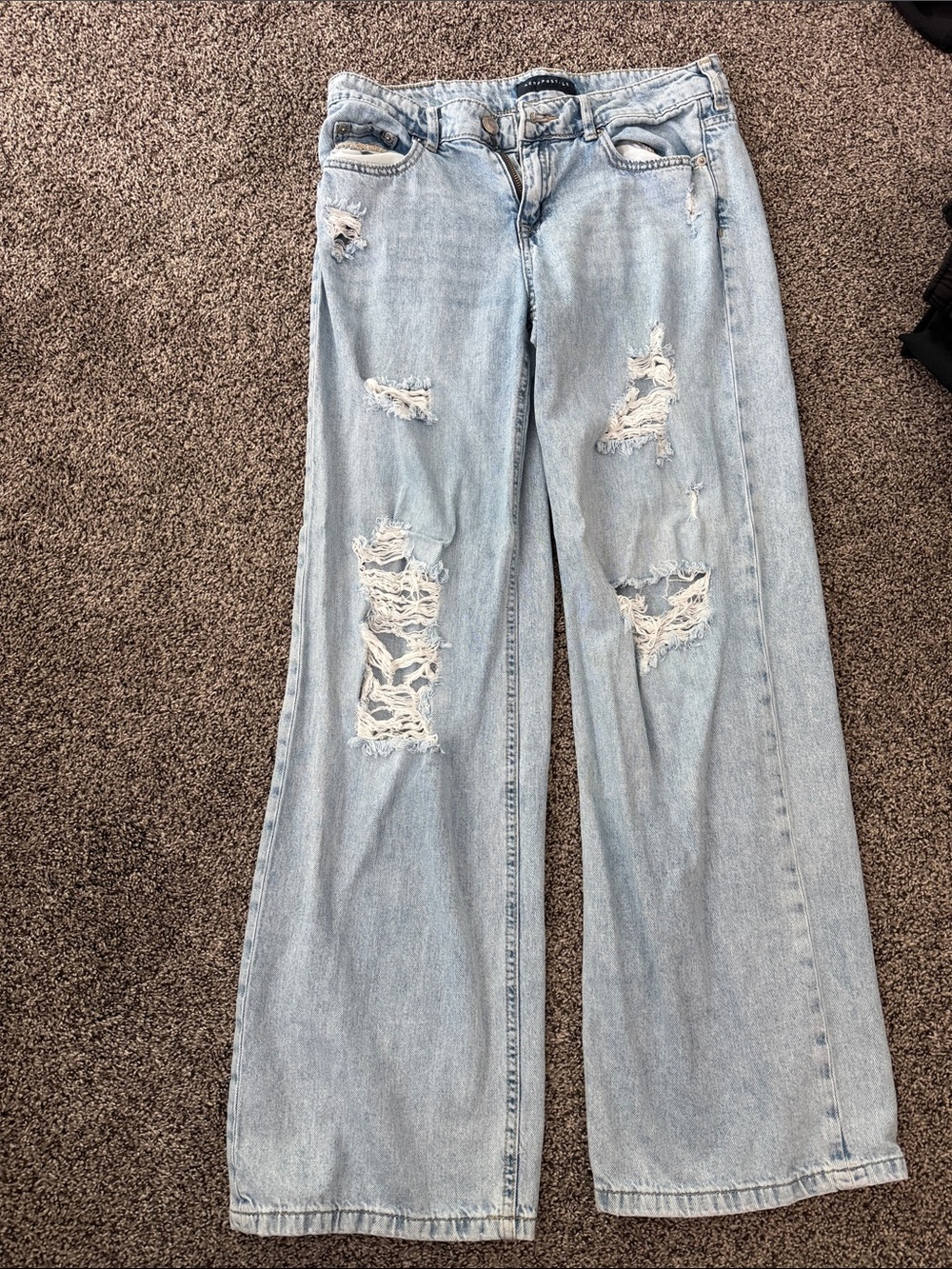 Aeropostale Light Wash Distressed Wide-Leg Jeans